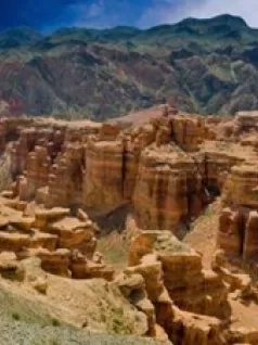 Чарынский каньон: «Долина замков»
