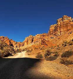 Тур на озера Кольсай, Каинды и Чарынский каньон