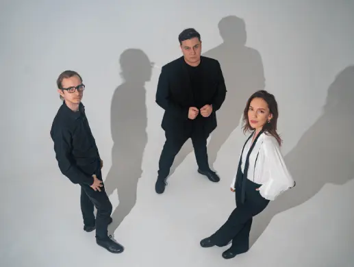 Art Collectors trio - Hidden Flame Art Collectors trio - Hidden Flame