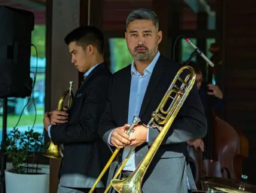 CDA juniors bigband — Молодёжный биг-бенд под управлением Чингиса Даулетбаева CDA juniors bigband — Молодёжный биг-бенд под управлением Чингиса Даулетбаева