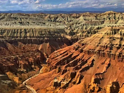 Национальный парк Алтын Эмель: горы Актау и Катутау