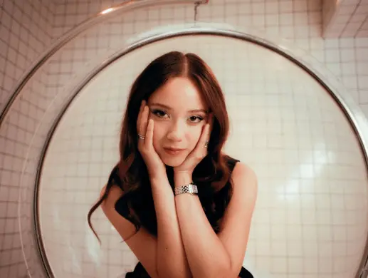 Посвящение ирландской певице Laufey — Юлия Яковлева и резиденты EverJazz